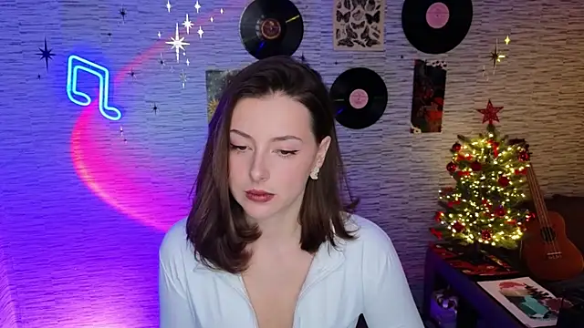 Snapshot of GloriaElmer chatting on 01-28-25, 11:38 GloriaElmer online show from 01-28-25, 11:38