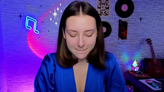 Snapshot of GloriaElmer chatting on 02-03-25, 06:45 GloriaElmer online show from 02-03-25, 06:45