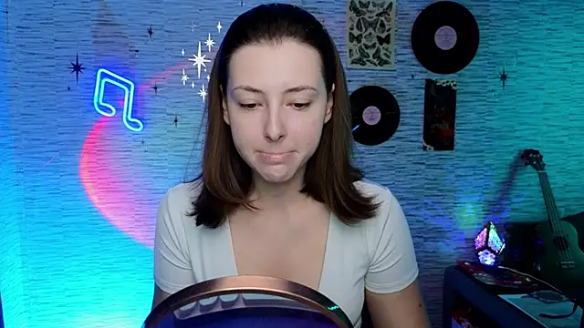 Snapshot of GloriaElmer chatting on 03-07-25, 05:29 GloriaElmer online show from 03-07-25, 05:29