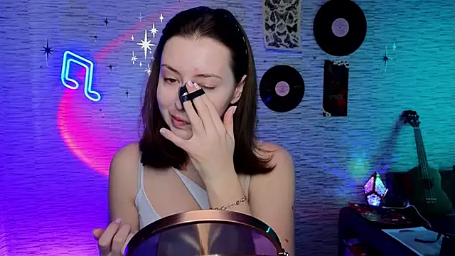 Snapshot of GloriaElmer chatting on 02-28-25, 06:10 GloriaElmer online show from 02-28-25, 06:10