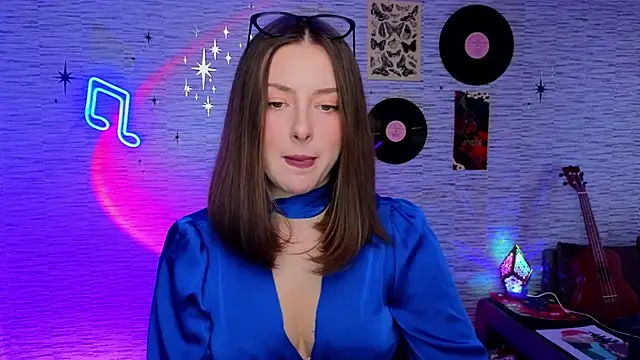 Snapshot of GloriaElmer chatting on 02-03-25, 09:52 GloriaElmer online show from 02-03-25, 09:52