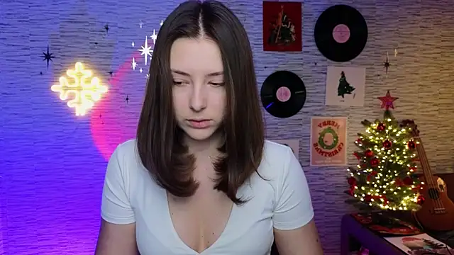 Snapshot of GloriaElmer chatting on 01-13-25, 08:26 GloriaElmer online show from 01-13-25, 08:26