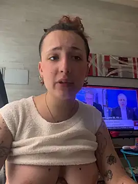 Snapshot of Hawitxui chatting on 02-22-26, 08:39 Hawitxui online show from 02-22-26, 08:39