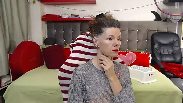 kellyterapy online show from 11-15-25, 04:05