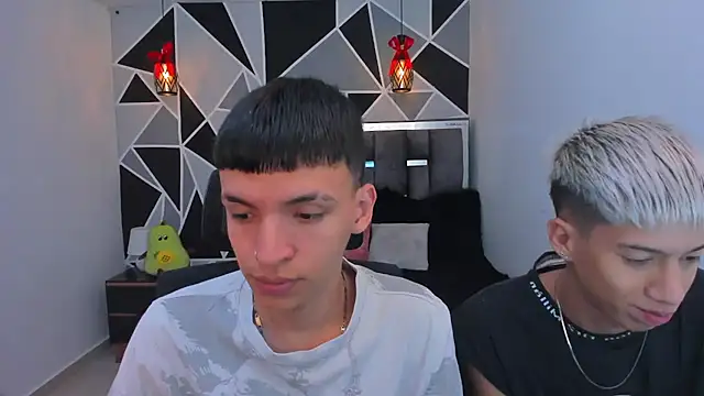Snapshot of Juan_Nd_Steven chatting on 04-19-26, 11:33 Juan Nd Steven online show from 04-19-26, 11:33