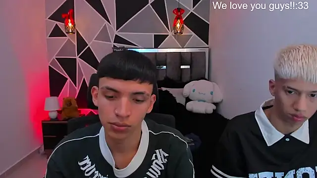 Snapshot of Juan_Nd_Steven chatting on 06-10-26, 03:08 Juan Nd Steven online show from 06-10-26, 03:08