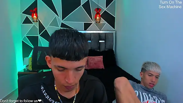 Juan Nd Steven online show from 04-07-26, 01:07