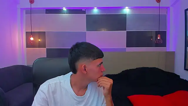 Juan Nd Steven online show from 02-04-25, 04:59