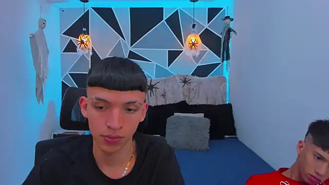 Juan Nd Steven online show from 10-31-25, 04:53