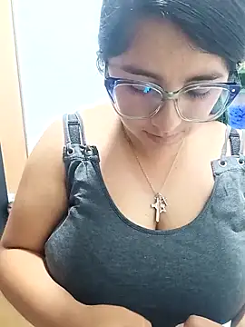  Angelinaandrade  online show from 09-26-25, 01:12