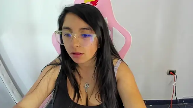  Angelinaandrade  online show from 03-18-25, 07:55