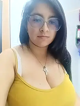  Angelinaandrade  online show from 11-19-25, 12:43