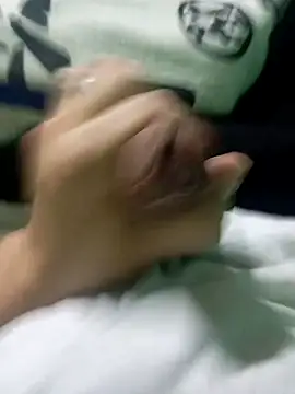 Snapshot of hotie7tvn chatting on 11-02-25, 04:45 hotie7tvn online show from 11-02-25, 04:45