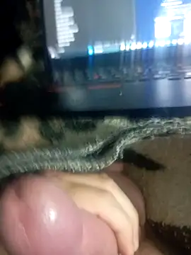 Snapshot of hotie7tvn chatting on 10-10-25, 04:08 hotie7tvn online show from 10-10-25, 04:08