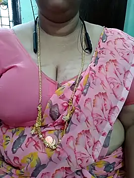 Snapshot of ashikaa_r chatting on 05-14-26, 09:06 ashikaa r online show from 05-14-26, 09:06