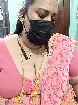 Snapshot of ashikaa_r chatting on 04-25-26, 05:54 ashikaa r online show from 04-25-26, 05:54