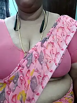 Snapshot of ashikaa_r chatting on 05-07-26, 05:44 ashikaa r online show from 05-07-26, 05:44