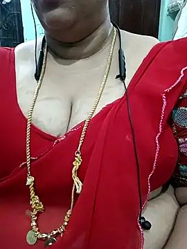 Snapshot of ashikaa_r chatting on 05-04-26, 06:33 ashikaa r online show from 05-04-26, 06:33