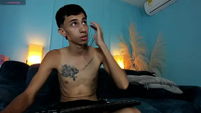 Lucian Davi online show from 10-18-25, 04:03