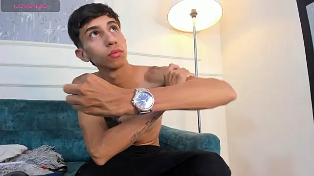 Lucian Davi online show from 09-22-25, 04:18