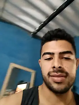 Snapshot of LuiMilan99 chatting on 03-25-26, 03:44 LuiMilan99 online show from 03-25-26, 03:44