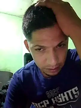 Snapshot of Alonsomadeira chatting on 02-10-26, 10:14 Alonsomadeira online show from 02-10-26, 10:14