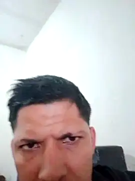 Snapshot of Alonsomadeira chatting on 03-20-26, 02:40 Alonsomadeira online show from 03-20-26, 02:40