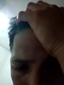 Snapshot of Alonsomadeira chatting on 03-18-26, 12:19 Alonsomadeira online show from 03-18-26, 12:19