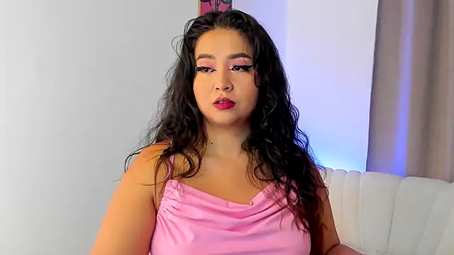 Snapshot of LiahDiaz chatting on 09-11-25, 03:23 LiahDiaz online show from 09-11-25, 03:23