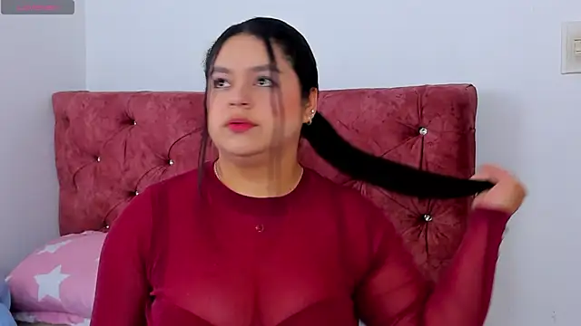 Snapshot of skyhotgirll chatting on 05-15-26, 12:58 skyhotgirll online show from 05-15-26, 12:58