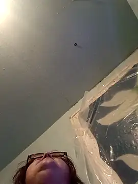 Snapshot of mcv131985 chatting on 03-02-26, 01:17 mcv131985 online show from 03-02-26, 01:17