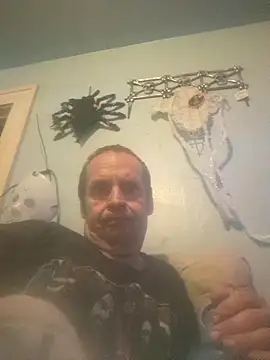 Snapshot of mcv131985 chatting on 06-15-26, 10:09 mcv131985 online show from 06-15-26, 10:09