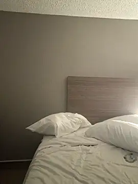 mcv131985 online show from 11-05-25, 04:37