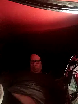 Snapshot of mcv131985 chatting on 02-12-26, 05:29 mcv131985 online show from 02-12-26, 05:29