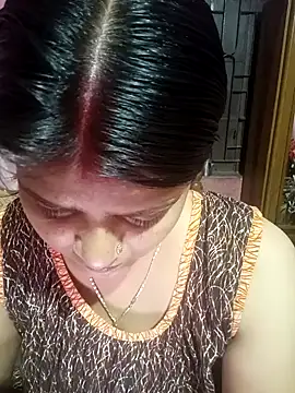 Snapshot of Hot_Pakhi chatting on 02-04-25, 02:43 Hot Pakhi online show from 02-04-25, 02:43