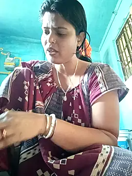 Snapshot of Hot_Pakhi chatting on 02-09-25, 03:22 Hot Pakhi online show from 02-09-25, 03:22