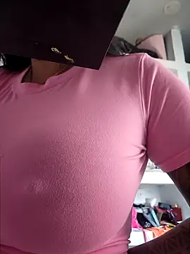 Snapshot of luisa16xxx chatting on 10-11-25, 07:15 luisa16xxx online show from 10-11-25, 07:15