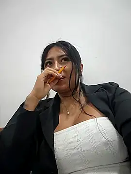 luisa16xxx online show from 03-28-26, 10:55