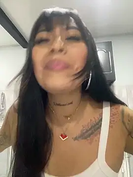 Snapshot of luisa16xxx chatting on 02-06-25, 12:22 luisa16xxx online show from 02-06-25, 12:22