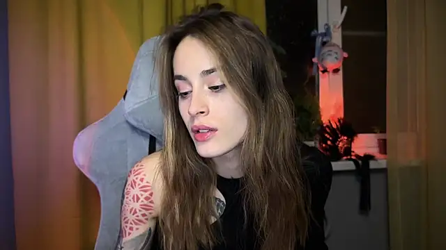 Snapshot of aviva_faith chatting on 12-21-24, 01:26 aviva faith online show from 12-21-24, 01:26