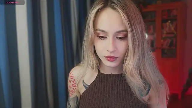 Snapshot of aviva_faith chatting on 05-18-26, 07:18 aviva faith online show from 05-18-26, 07:18