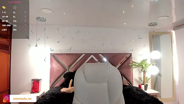  Antonnela  online show from 10-16-25, 02:14