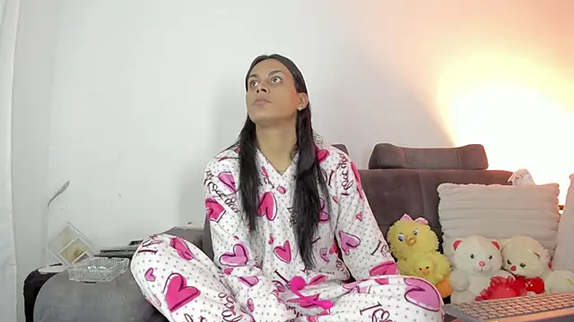  Isabelhaa online show from 10-18-25, 11:51