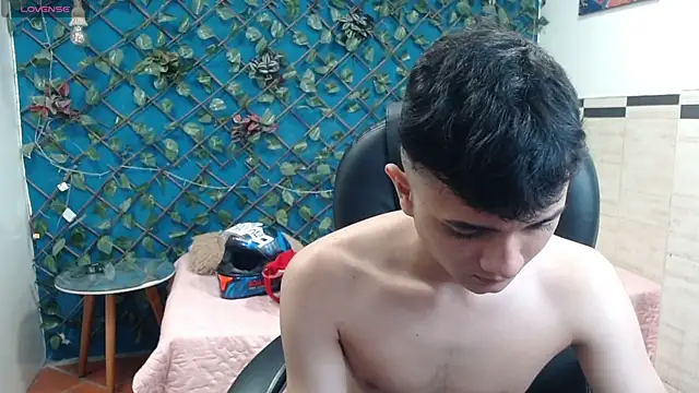 Waturox online show from 11-14-25, 03:26