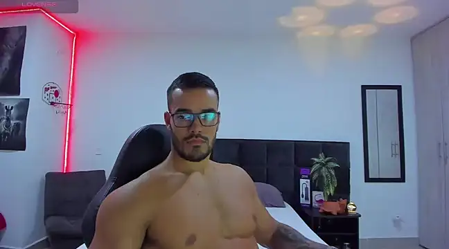 Snapshot of Alexander_Martines chatting on 03-23-25, 12:04 Alexander Martines online show from 03-23-25, 12:04