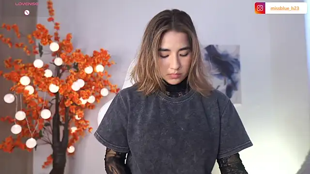 VictoriaHiill online show from 12-20-25, 05:49