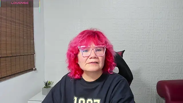 Snapshot of Salomeediaz_ chatting on 03-15-25, 08:26 Salomeediaz online show from 03-15-25, 08:26