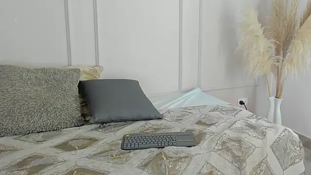 Mariapettit online show from 04-19-26, 11:00