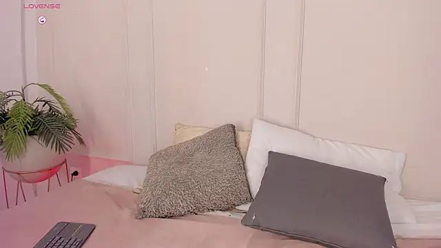 Mariapettit online show from 03-26-26, 12:47