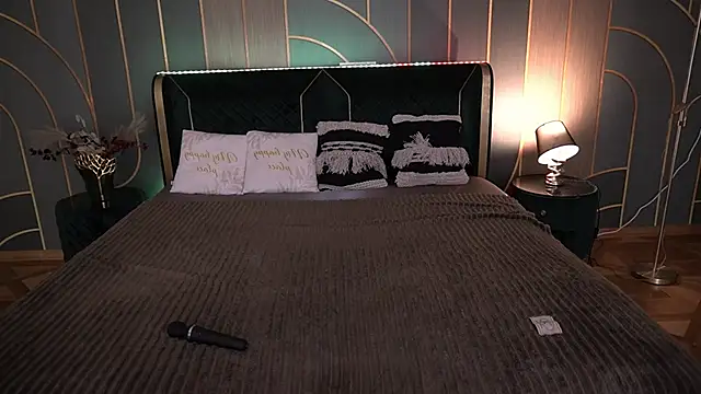 Snapshot of PamelaXX_ chatting on 11-24-25, 09:04 PamelaXX online show from 11-24-25, 09:04